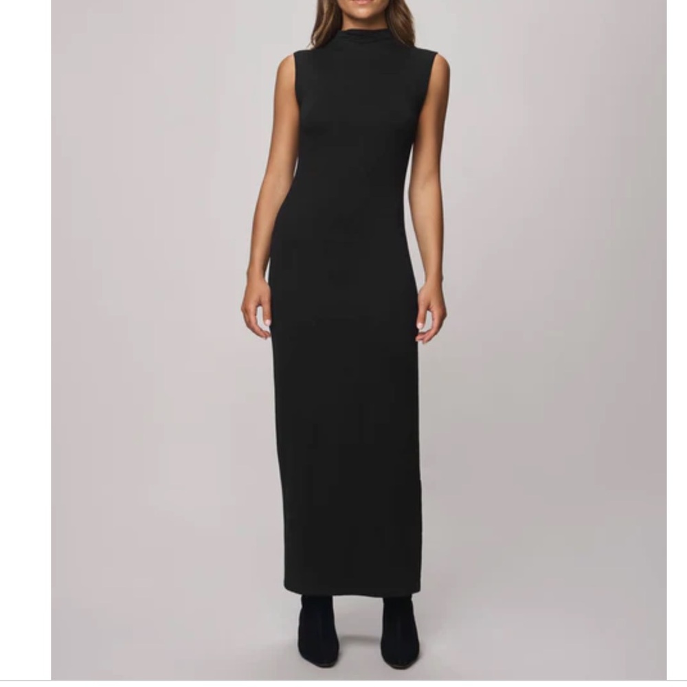 Splendid Supersoft Trim Maxi Dress Size S Minimalist Slit Fleece Lined in Black